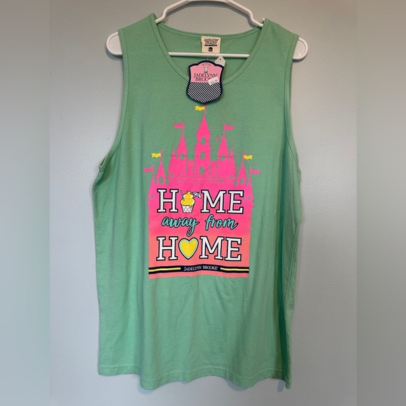 NWT Jadelynn Brooke Mint Tank with Pink Graphic - Picture 1 of 3